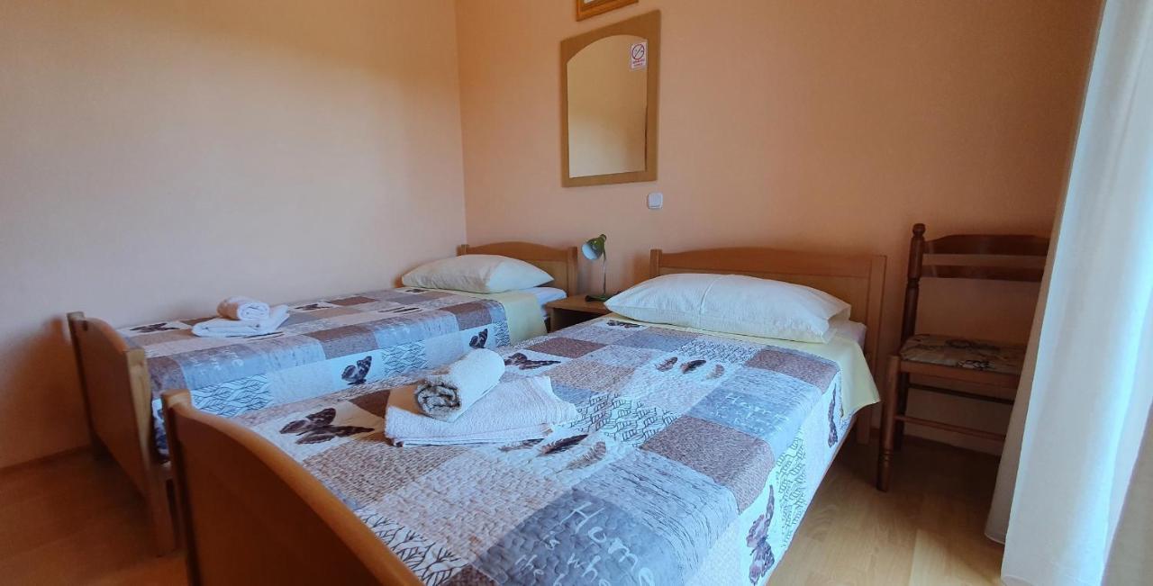 Juli No3 & No4 Apartment Mugeba ภายนอก รูปภาพ