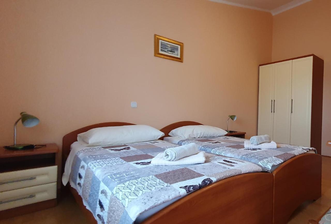 Juli No3 & No4 Apartment Mugeba ภายนอก รูปภาพ