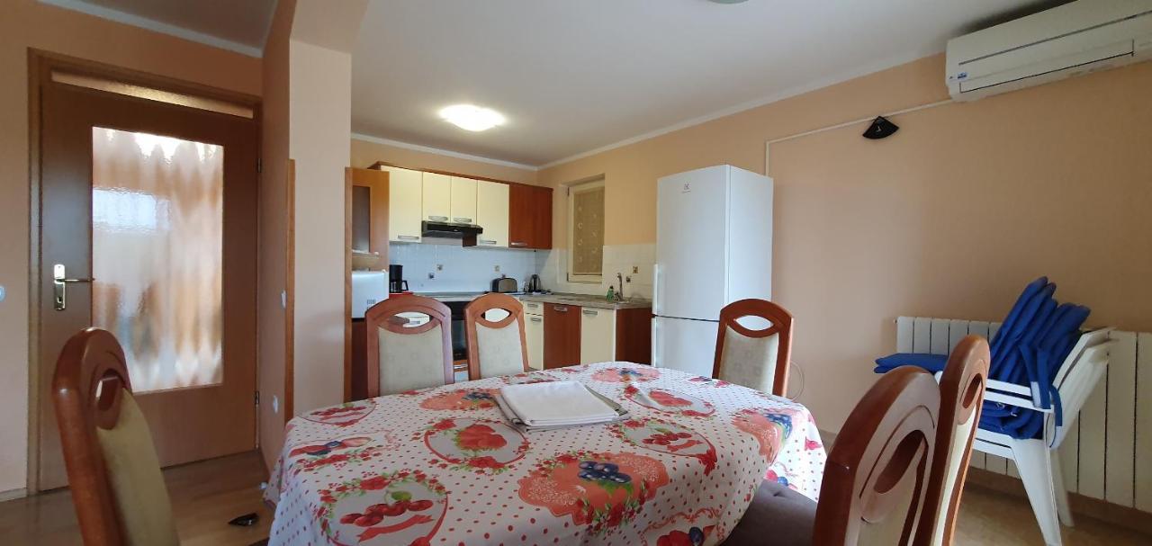 Juli No3 & No4 Apartment Mugeba ภายนอก รูปภาพ