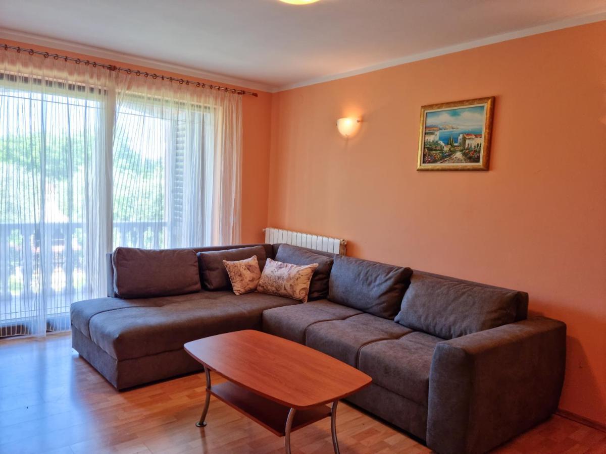 Juli No3 & No4 Apartment Mugeba ภายนอก รูปภาพ