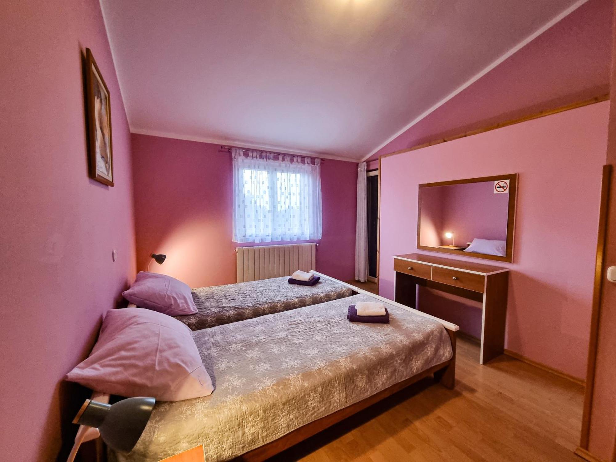Juli No3 & No4 Apartment Mugeba ภายนอก รูปภาพ