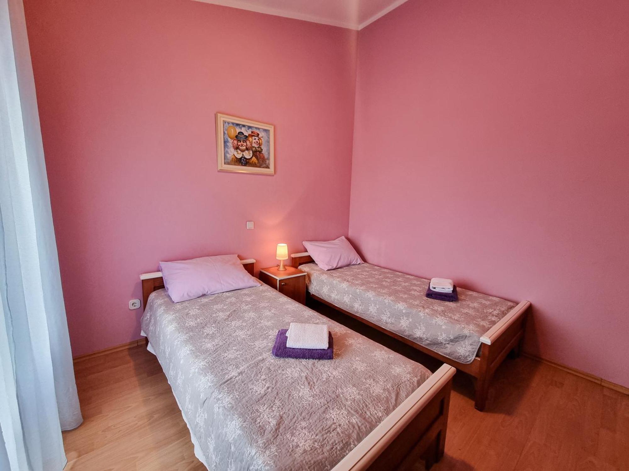 Juli No3 & No4 Apartment Mugeba ภายนอก รูปภาพ